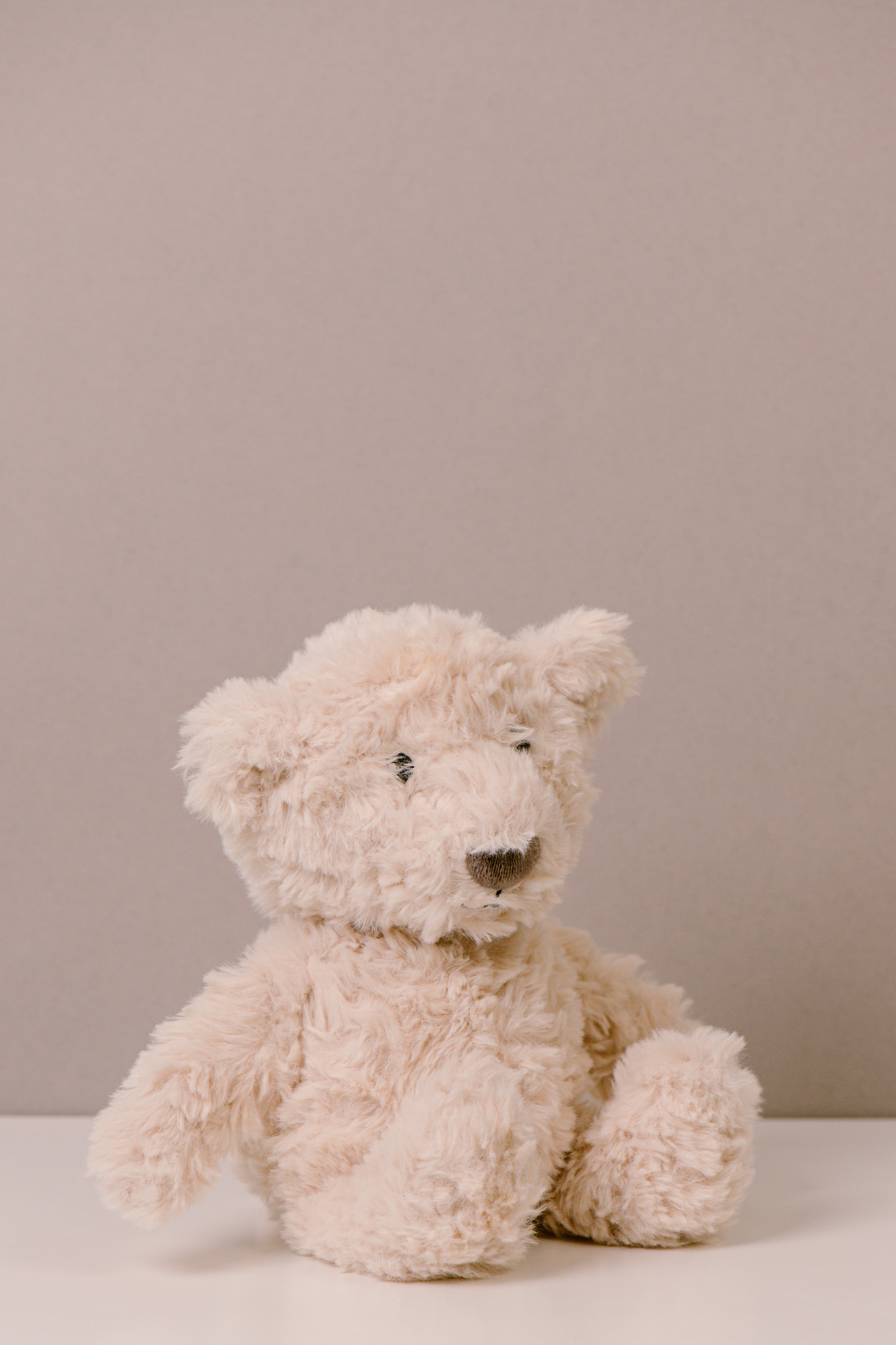 Lou (Beige) - Rechargeable Heartbeat Comforter