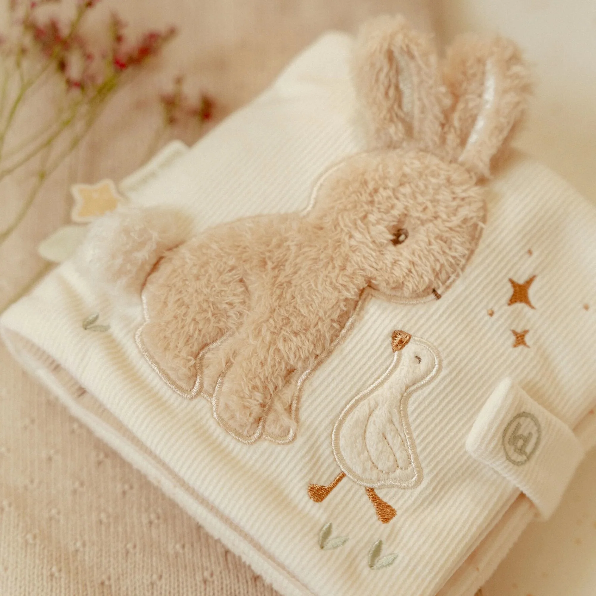 Little Dutch Soft Activity Book Newborn Naturals