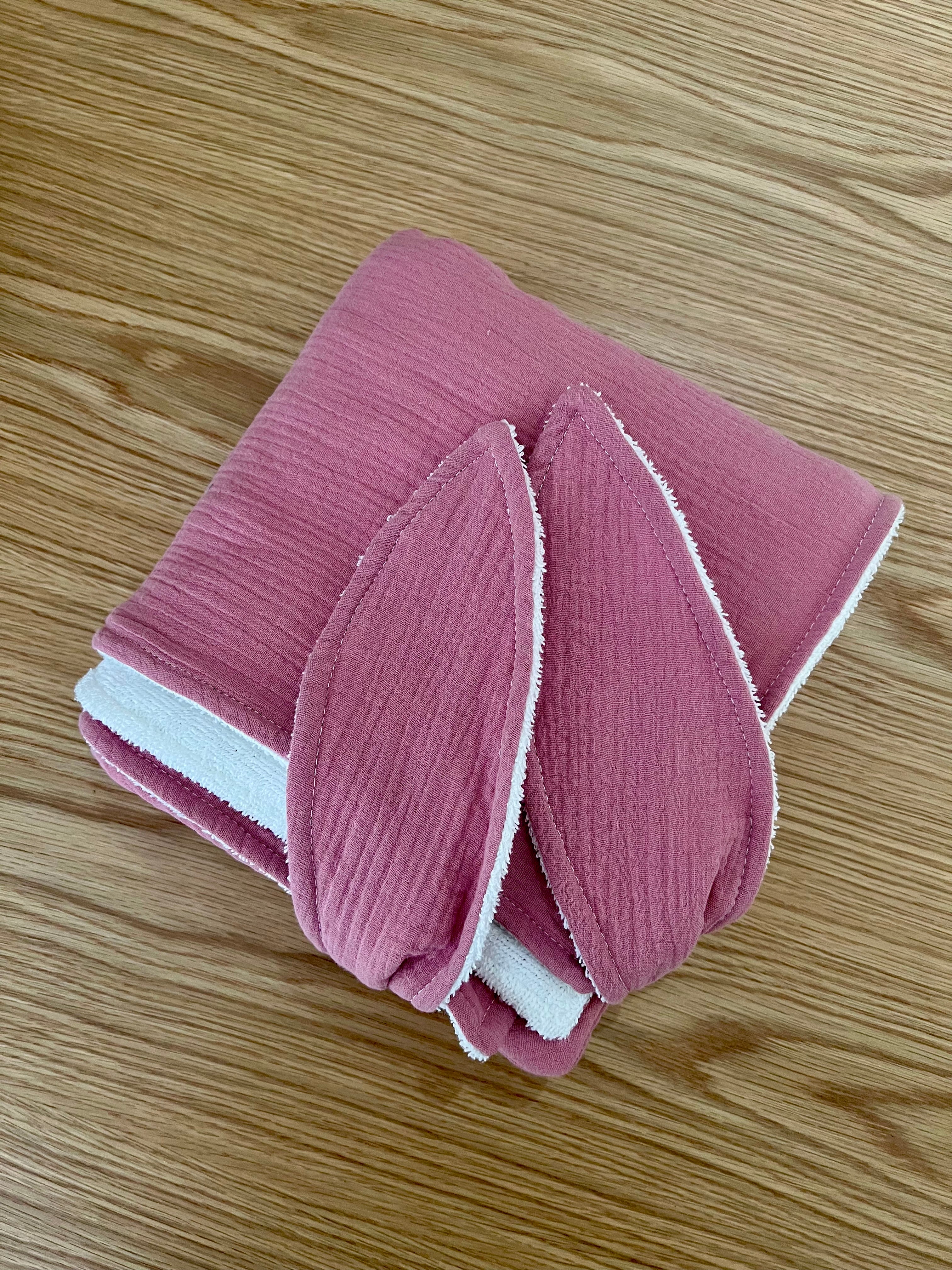 Koosh-uhn Muslin Hooded Towel