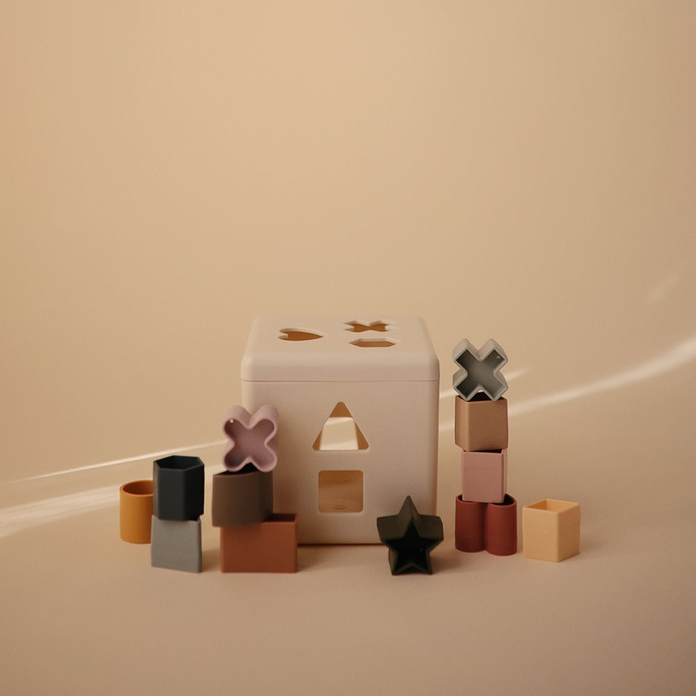Mushie Shape Sorting Box - Pedal