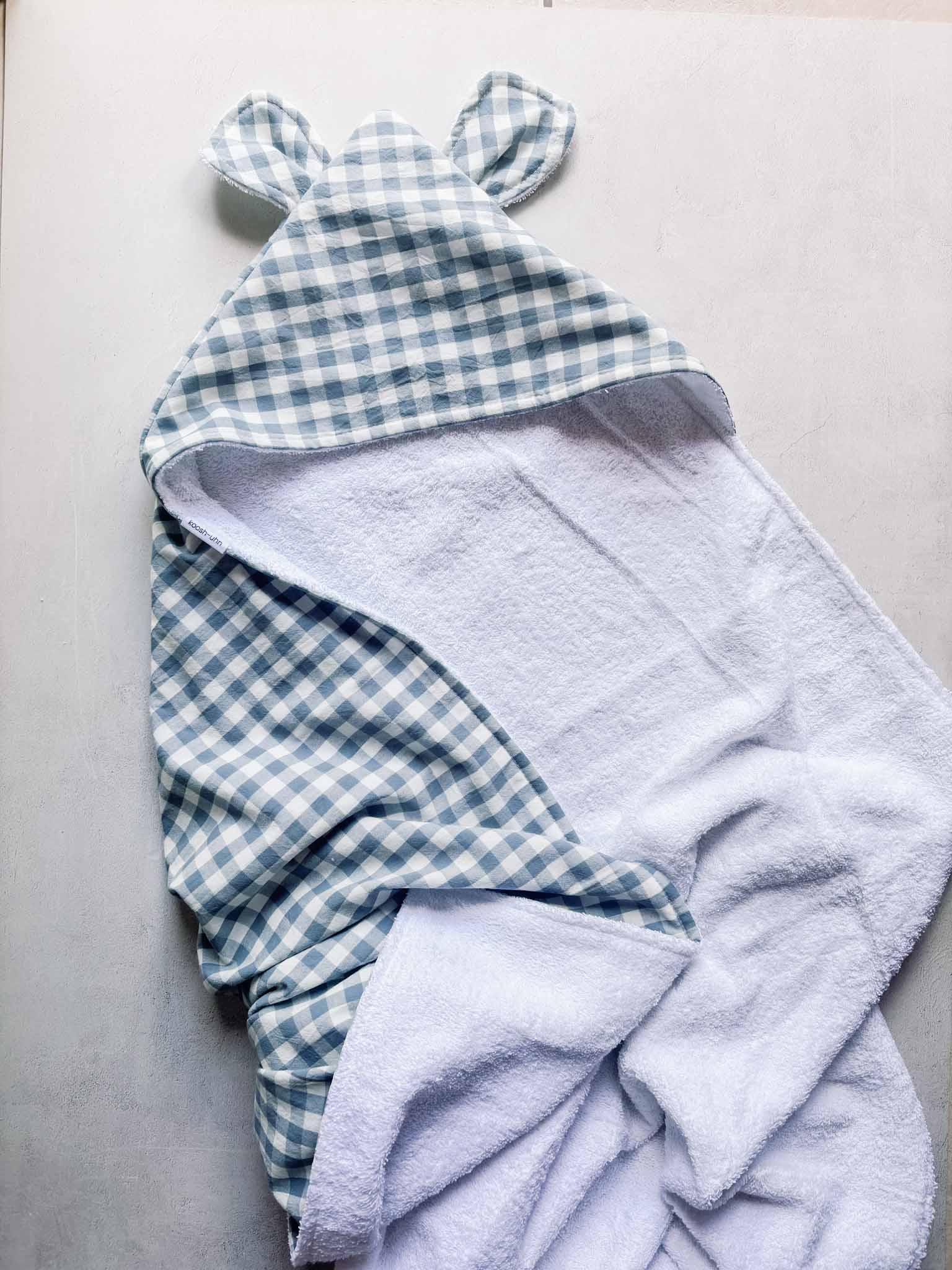 Koosh-uhn Muslin Hooded Towel