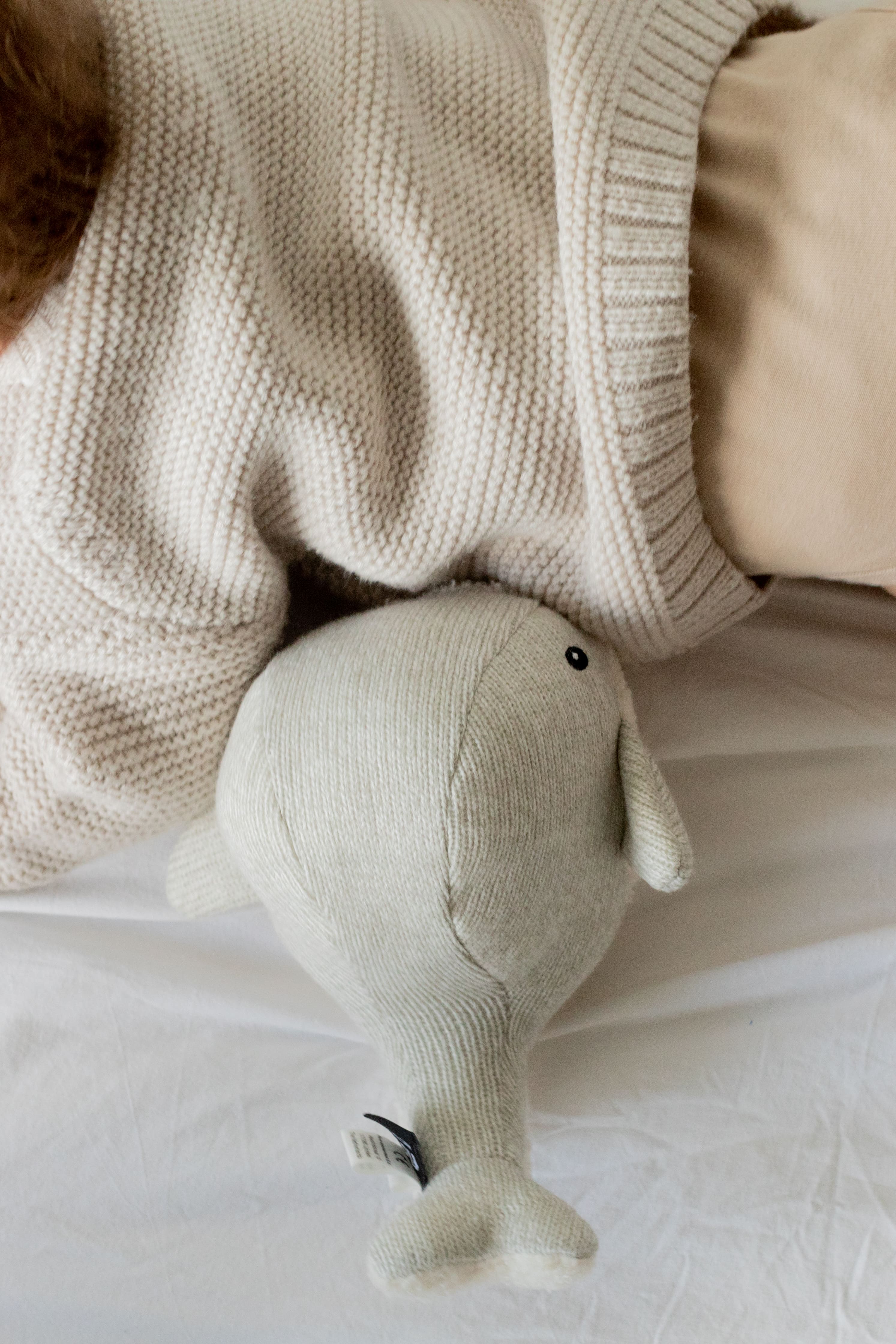 Moby (Grey) Rechargeable Heartbeat Comforter