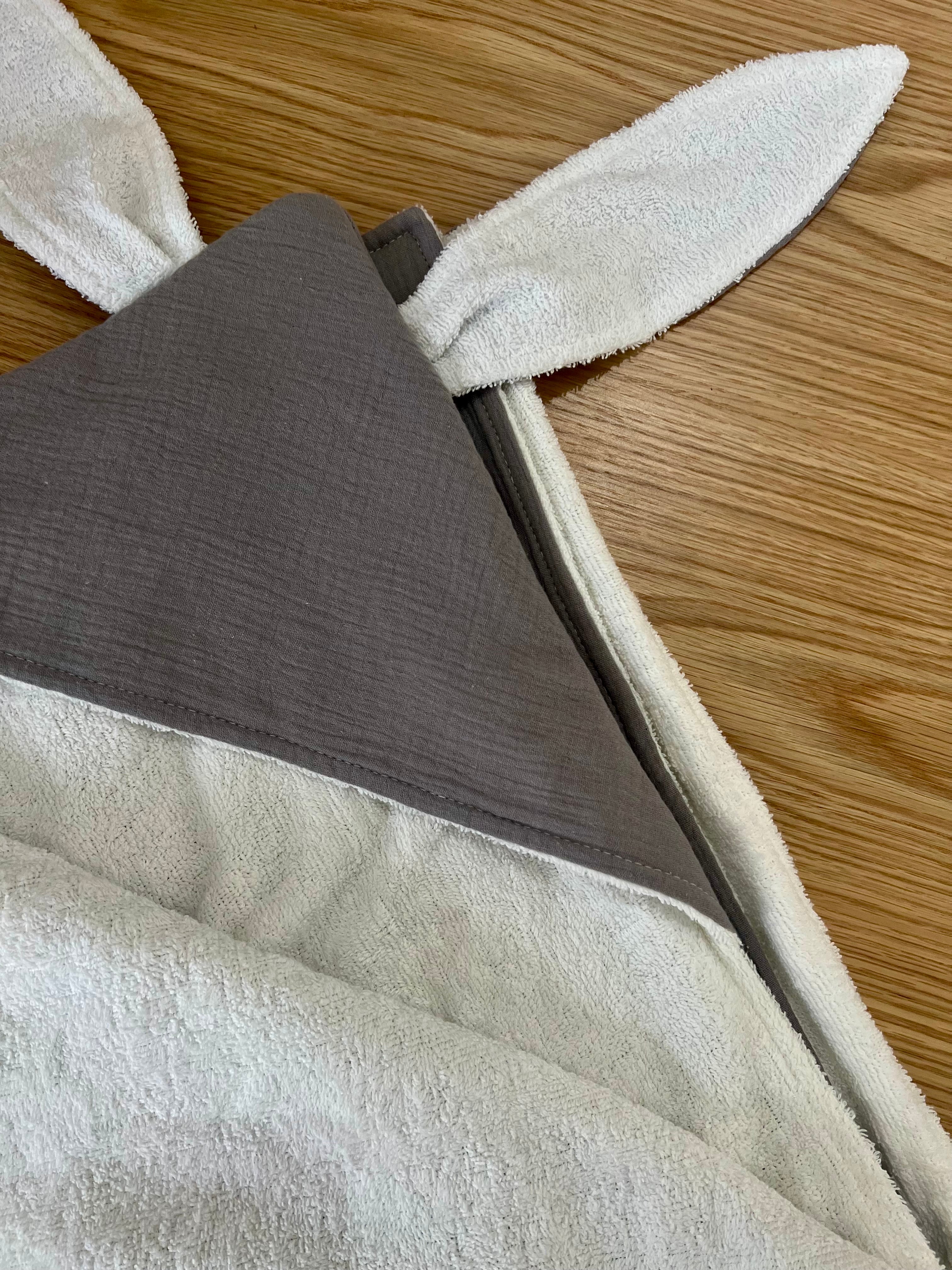 Koosh-uhn Muslin Hooded Towel
