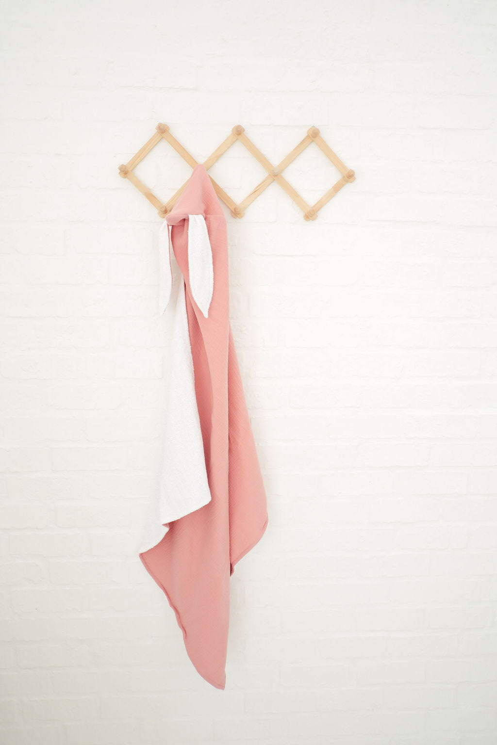 Koosh-uhn Muslin Hooded Towel